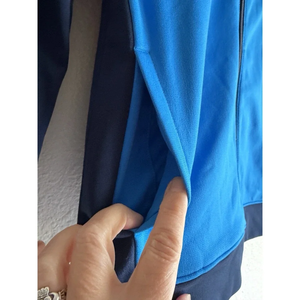 Under Armour Kids Boys Light Jacket Blue Zipper Size Youth Medium Very Good Cond